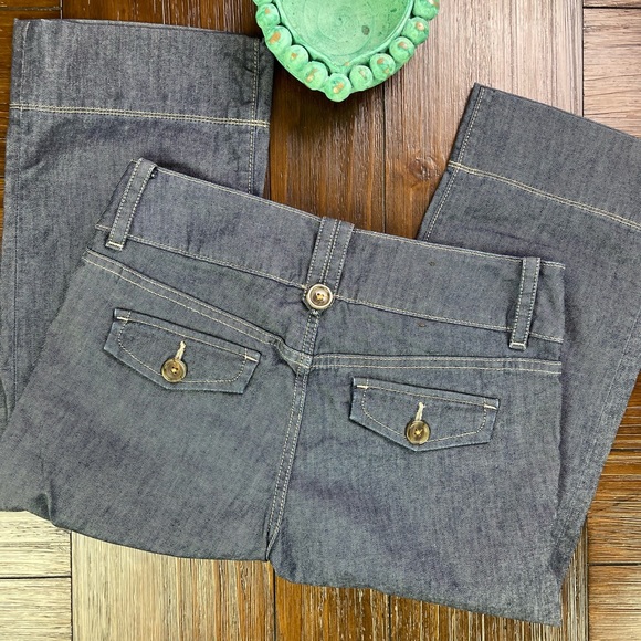 Banana Republic Classic Denim Capris - Picture 7 of 12